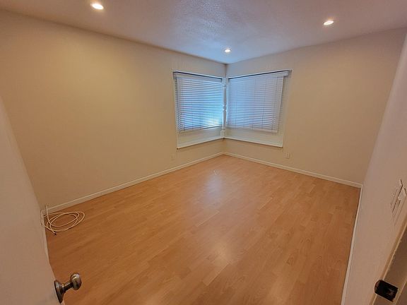 5th image of 15605 Taloga St