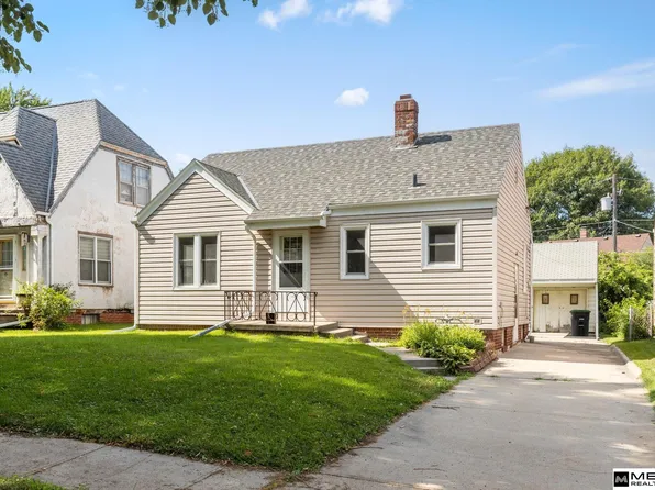 2750 Martin Ave, Omaha, NE 68112