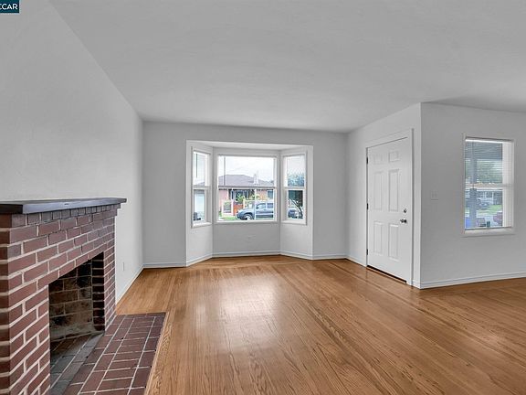 4th image of 1726 Hellings Ave