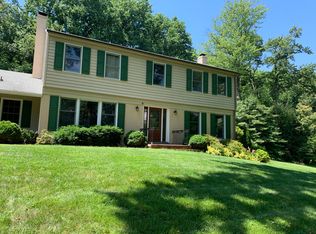 7413 Skyline Dr, Frederick, MD 21702