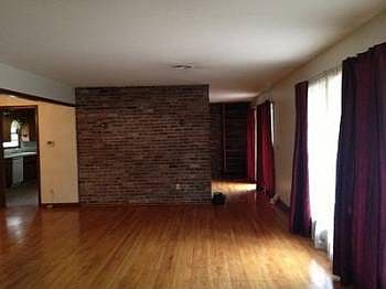 2nd image of 3200 N Forest Park Dr
