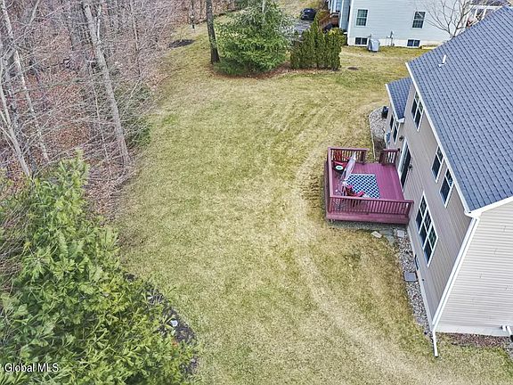 5th image of 949 Mac Arthur Dr