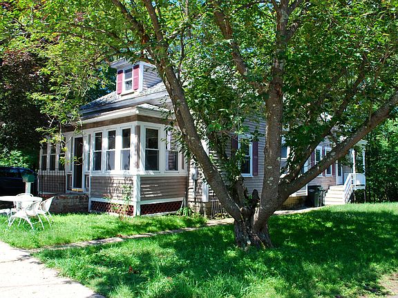 4th image of 38 Whittier St
