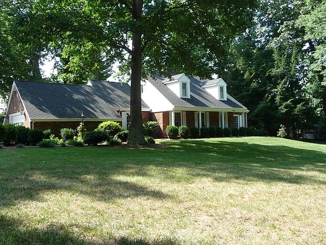 1st image of 19514 Oakwood Dr