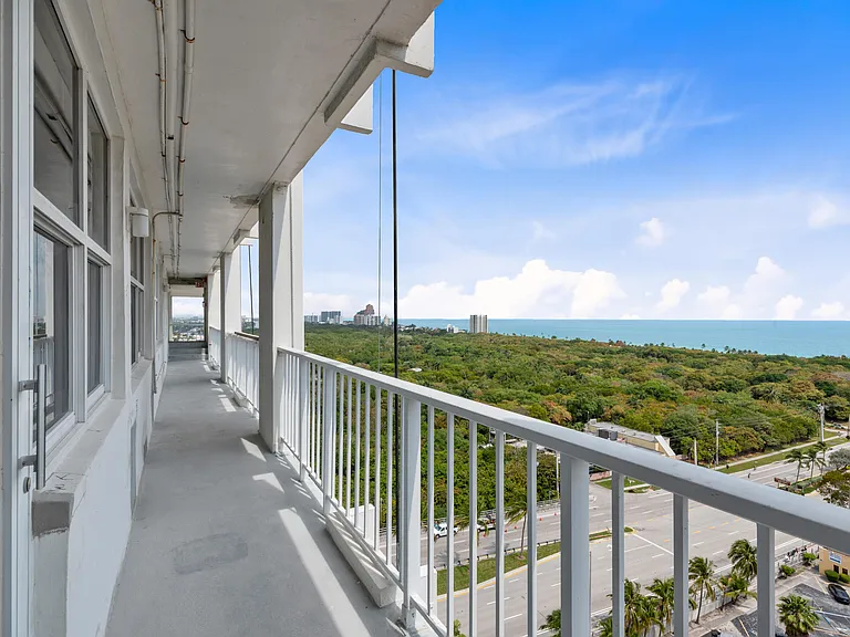 2800 E Sunrise Blvd #19D — Photo 39