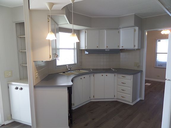 2nd image of 1 Camino Real Ct