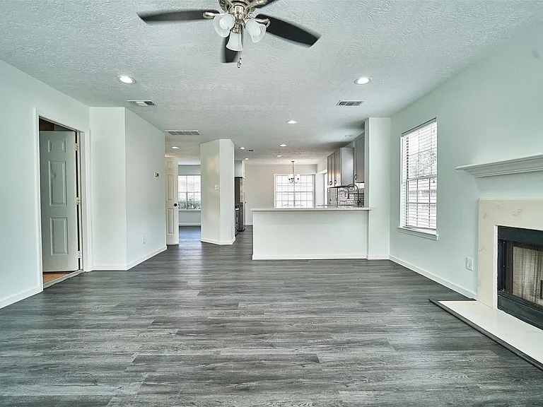 11011 Landsbury Ct — Photo 13