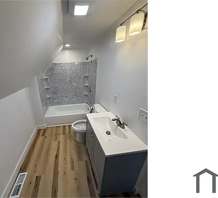 6 bed, 3100 sqft, $2,084 — Photo 4