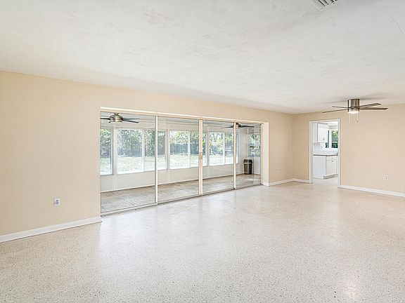 3rd image of 475 E Lake Dr