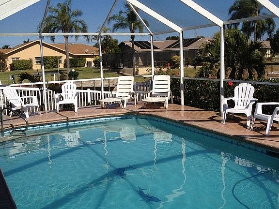 Beautiful Pool overlooking Scenic Yard