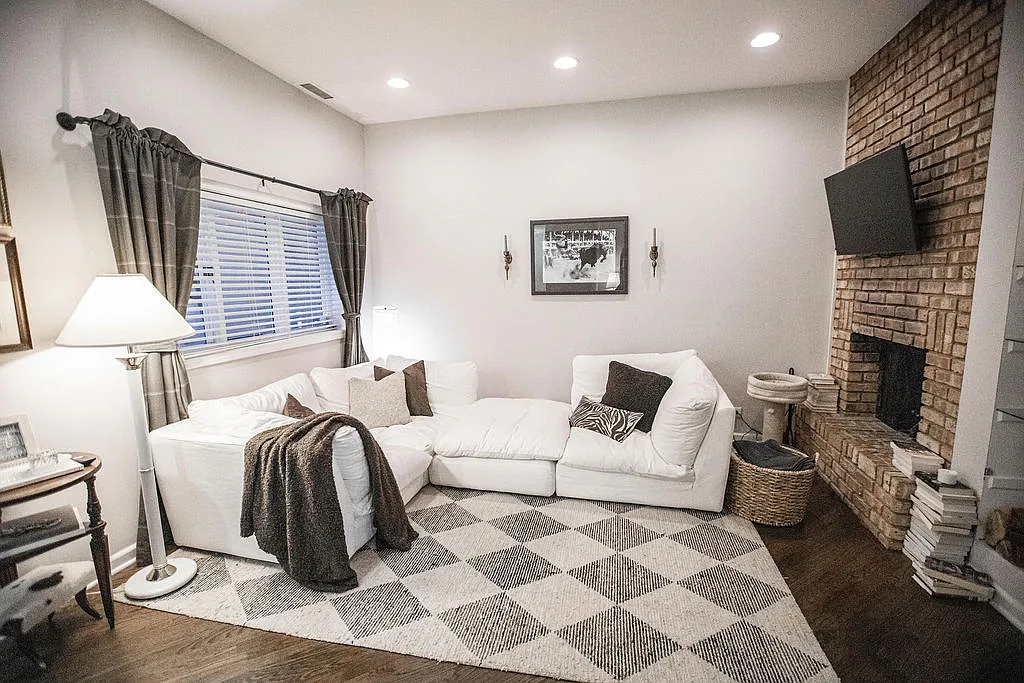 1 bed, 800 sqft, $2,200 — Photo 1