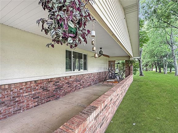 3rd image of 1265 W Ash Ave