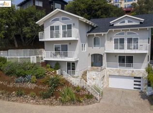 9086 Broadway Ter, Oakland, CA 94611