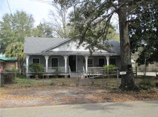 1007 Iberville Dr, Ocean Springs, MS 39564