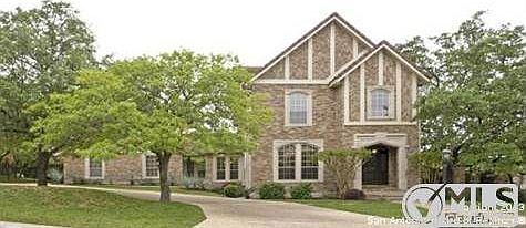 1st image of 6 Sandhurst Ln