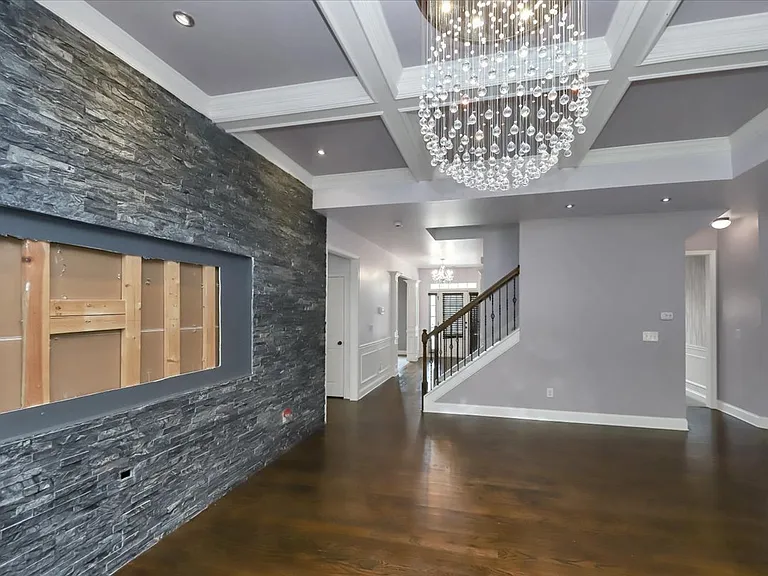 6059 Cove Park Dr — Photo 13