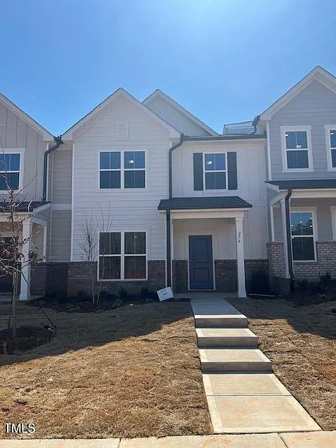 3 bed, 2.5 bath, 1938 sqft, $2,100 — Photo 2