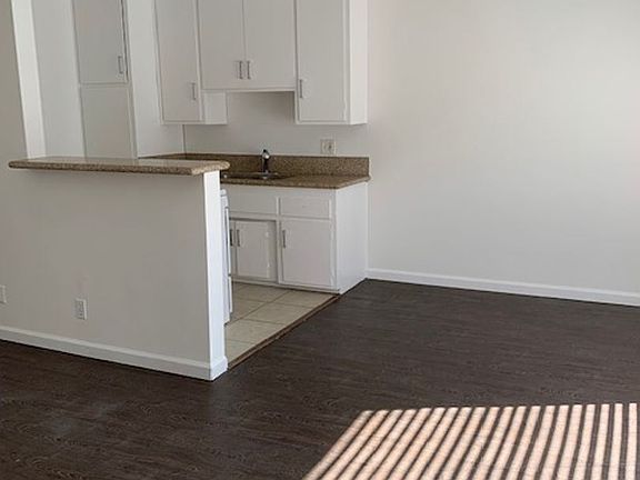 4th image of 3665 McLaughlin Ave APT 7
