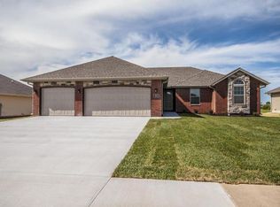 525 S Sentry Dr, Rogersville, MO 65742