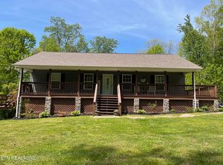 418 Easterly Cir, Lake City, TN 37769