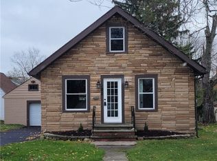 20 Elm St, Bedford, OH 44146