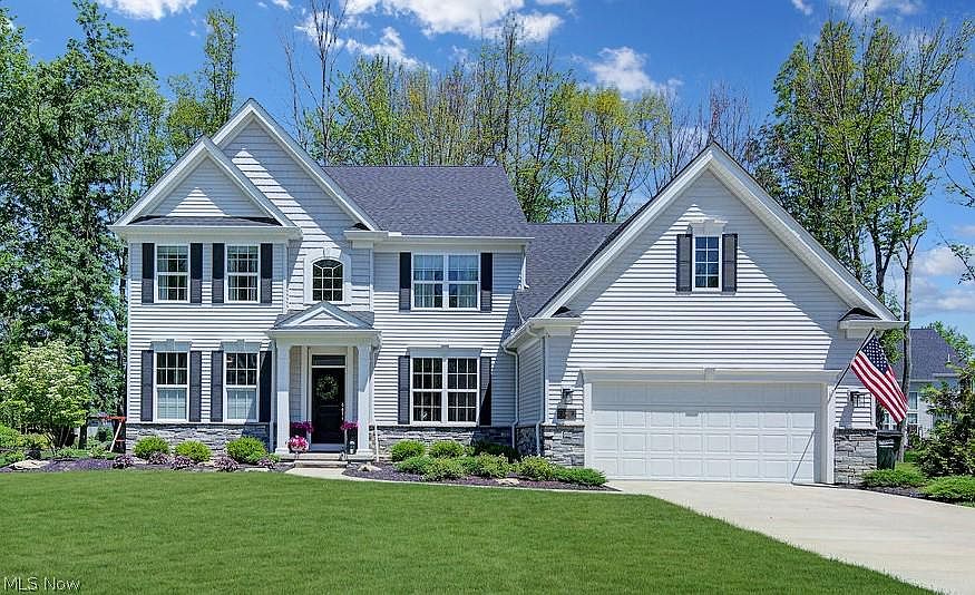 1st image of 32652 Belmont Dr