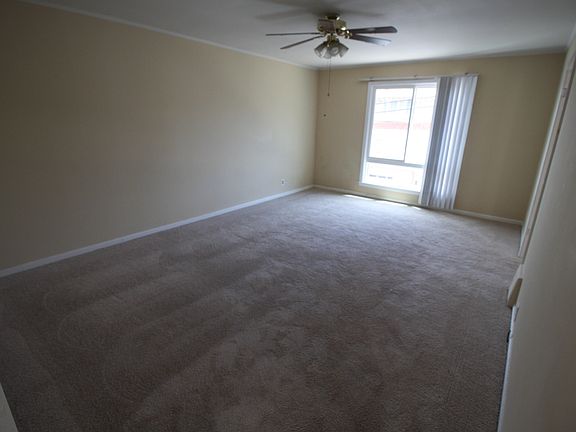 2nd image of 450 Crocker Ave