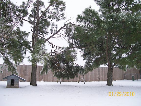 1/2 acre lot/privacy