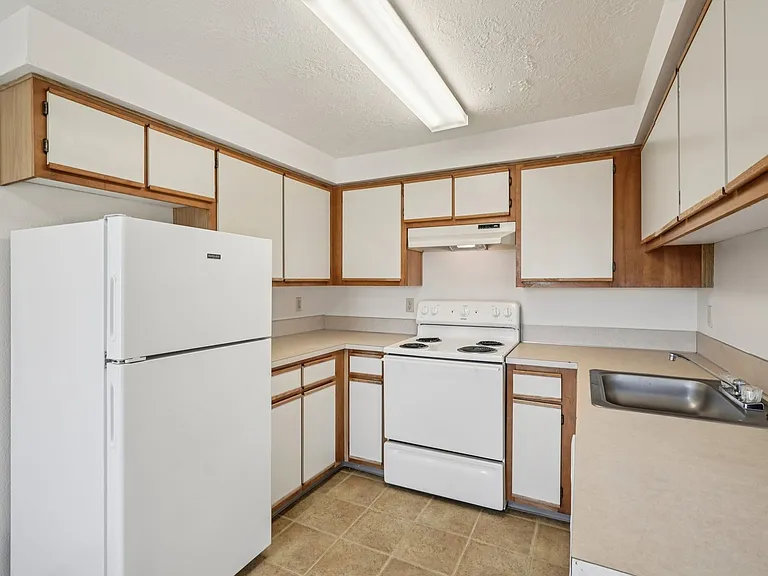 La Creole Apartments — Photo 7
