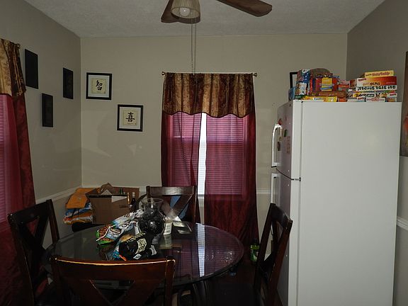 5th image of 3702 N Grant Ave