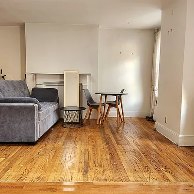 Rented by Green Line Realty | media 8