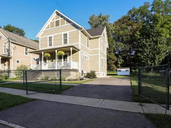 18 Westlake Ave, Auburn, NY 13021