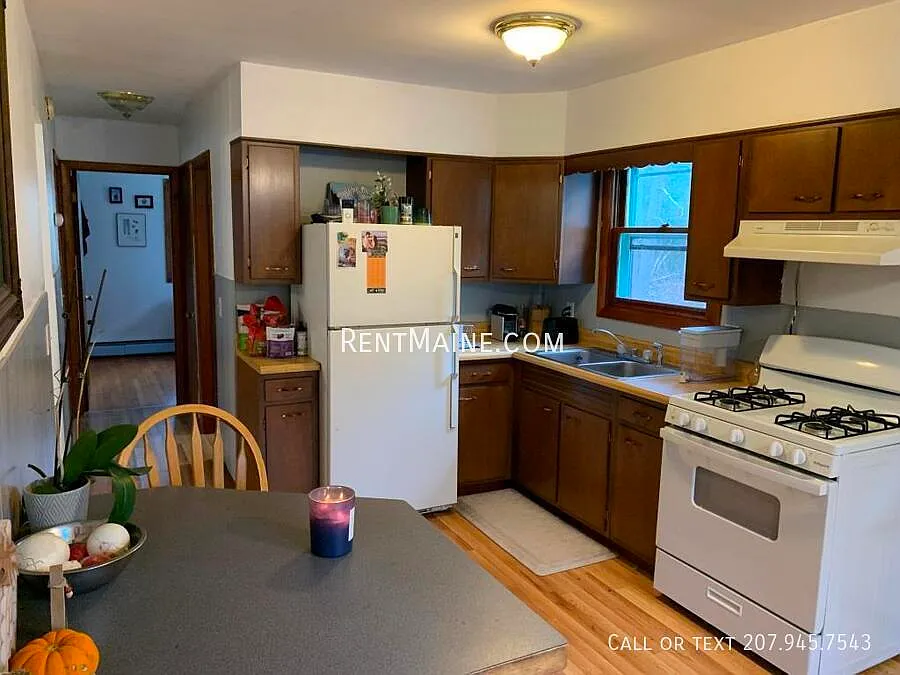 2 bed, $1,600 — Photo 4