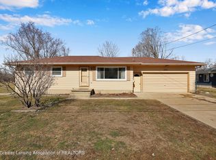 8825 Seney Dr, Dimondale, MI 48821