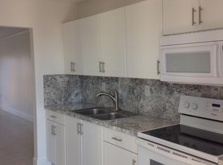 1950 W 54th St APT 412, Hialeah, FL 33012