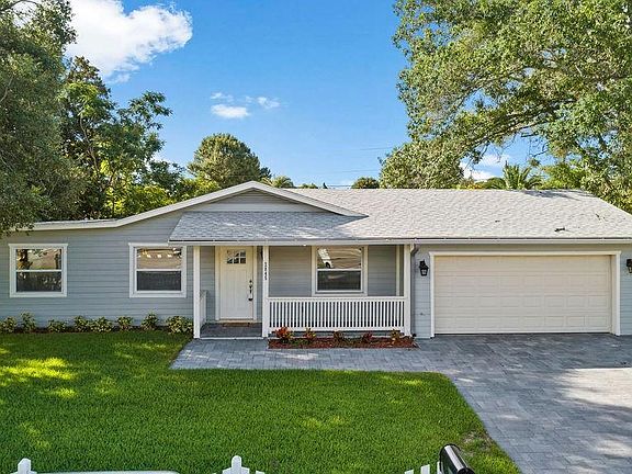 2nd image of 2845 Aloma Ave