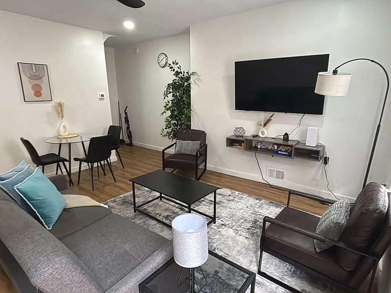 523 Alpine Ave — Photo 9
