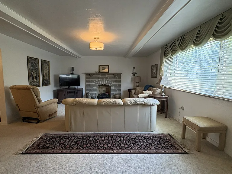 9725 Harmony Dr — Photo 3