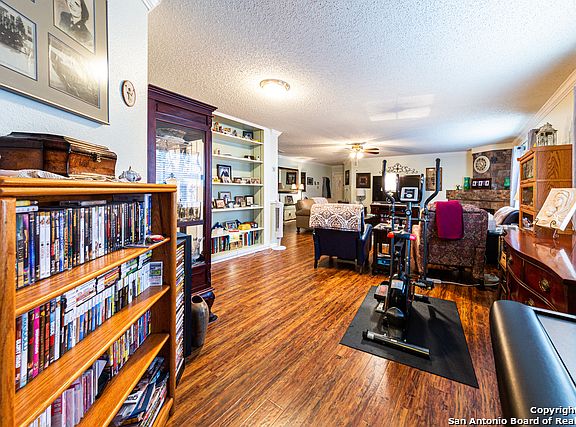 4th image of 13130 Regency Way