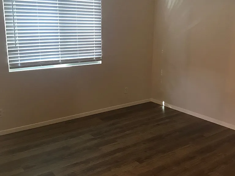 2482 Avignon Cir — Photo 5