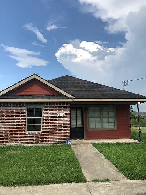 1st image of 3817 Janet Ln