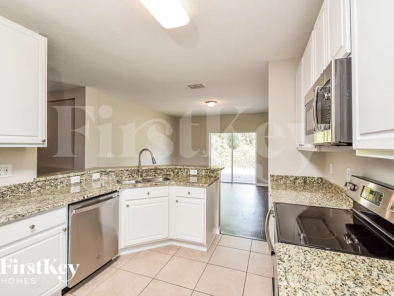 3379 Toluca Ter — Photo 6