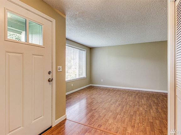4th image of 10602 Mount Tacoma Dr SW