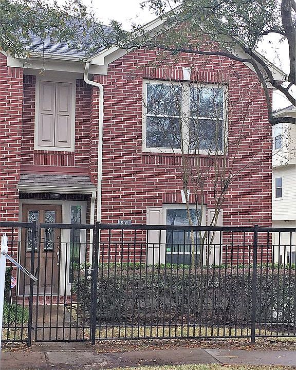 End Unit with natural light