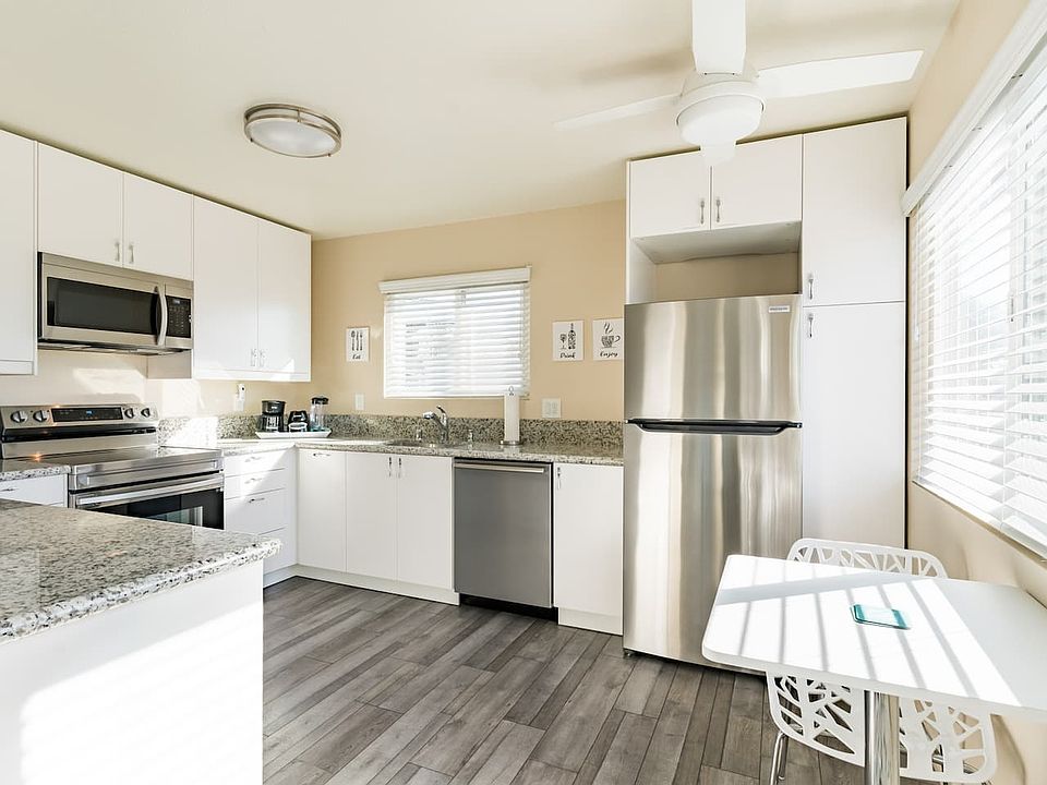 Upstairs Beach Retreat