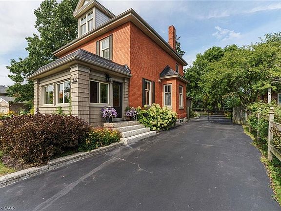 4th image of 627 Maple Ave