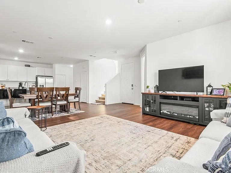 15922 Lasselle St #1 — Photo 12