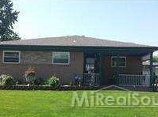 34249 Barton St, Westland, MI 48185