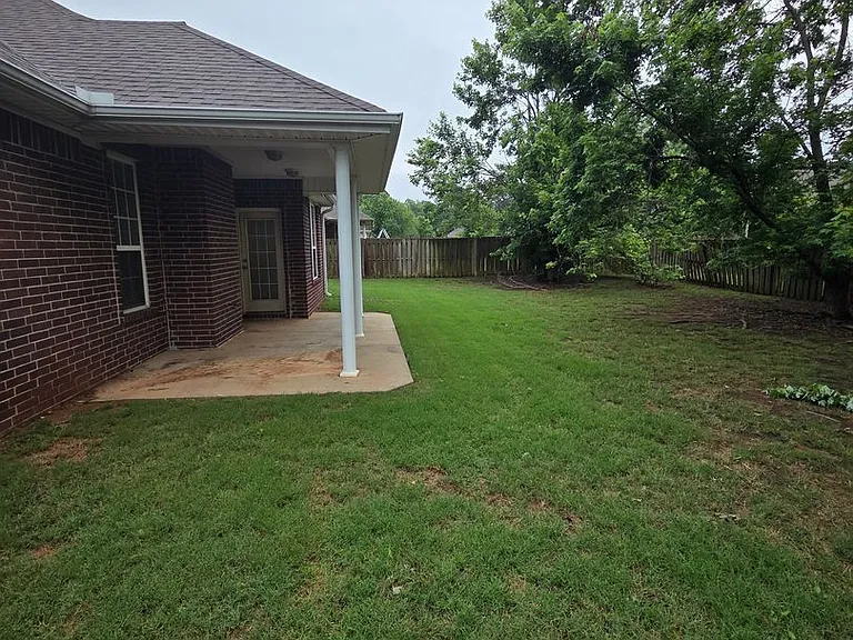 3219 W Thornebrook St — Photo 16