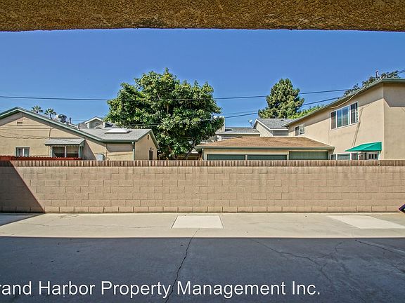 2nd image of 2423 Carnegie Ln APT 05